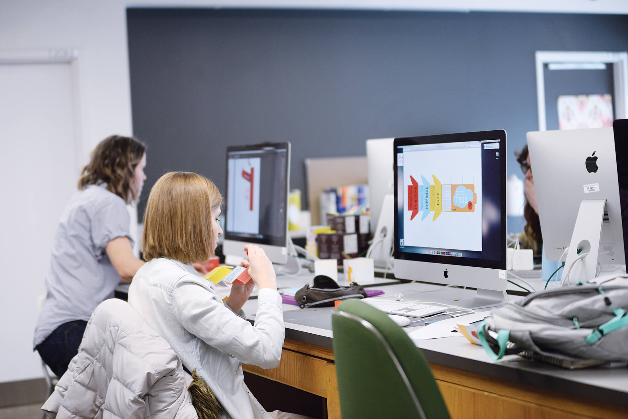School of Creative Industries Facilities - Apple Mac Lab